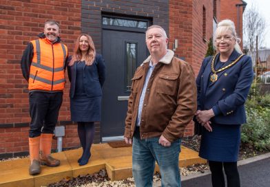 Deputy Mayor welcomes first residents to new Ironbridge community